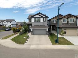 1404 29 ST NW NW  Edmonton, AB T6T 1A8