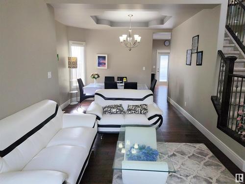 16719 54 Street, Edmonton, AB - Indoor Photo Showing Living Room