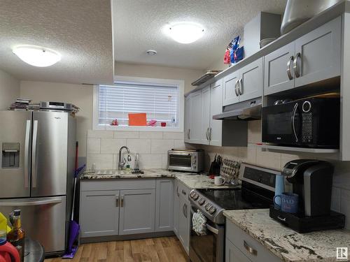 16719 54 Street, Edmonton, AB - Indoor Photo Showing Kitchen