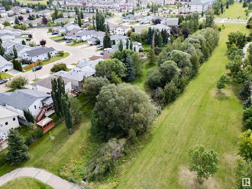 27 Halden Cr, Spruce Grove, AB 