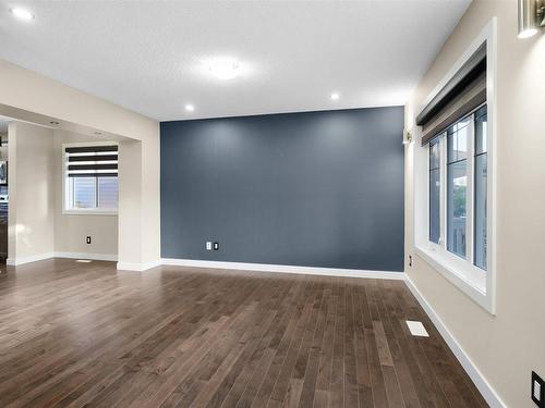 2907 15 Street, Edmonton, AB - Indoor Photo Showing Other Room