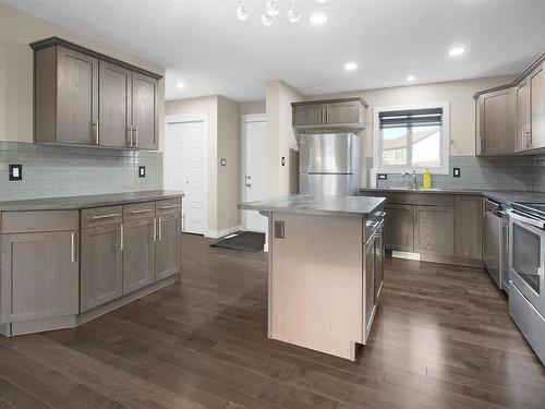 2907 15 Street, Edmonton, AB - Indoor Photo Showing Kitchen With Stainless Steel Kitchen With Upgraded Kitchen