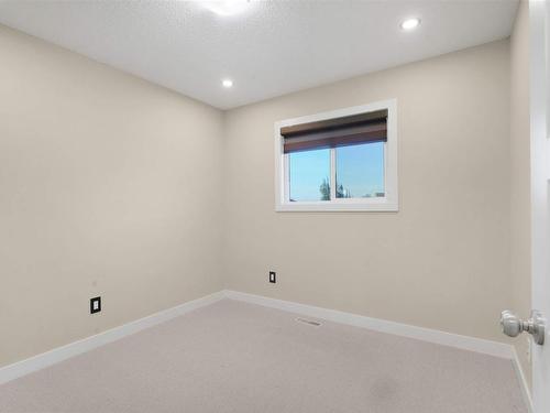 2907 15 Street, Edmonton, AB - Indoor Photo Showing Other Room