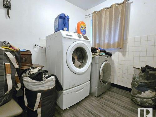 11520 129 Avenue, Edmonton, AB - Indoor Photo Showing Laundry Room