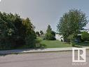 5211 53 Av, Mundare, AB 