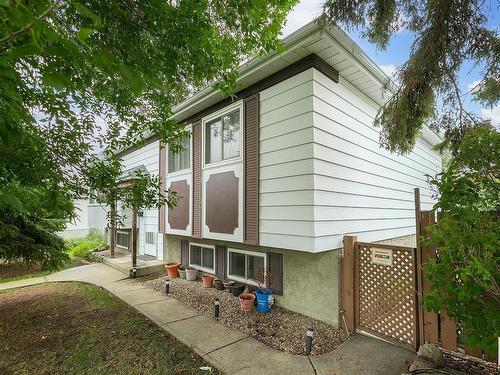 11611 142 Av Nw, Edmonton, AB 