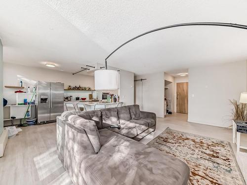 215 13910 Stony Plain Road, Edmonton, AB - Indoor Photo Showing Living Room