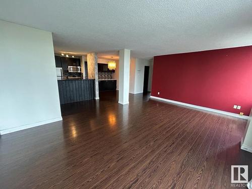 605 10160 116 Street, Edmonton, AB - Indoor