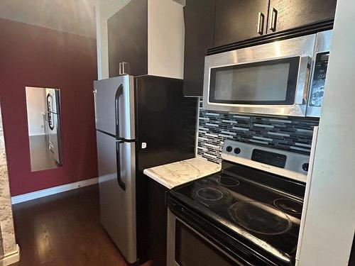 605 10160 116 Street, Edmonton, AB - Indoor Photo Showing Kitchen