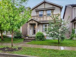 3018 ARTHURS CR SW  Edmonton, AB T6W 2H9