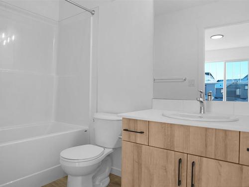 81 50 Mclaughlin Drive, Spruce Grove, AB - Indoor Photo Showing Bathroom