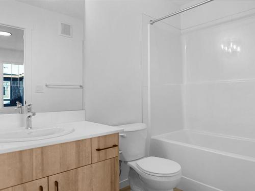 81 50 Mclaughlin Drive, Spruce Grove, AB - Indoor Photo Showing Bathroom