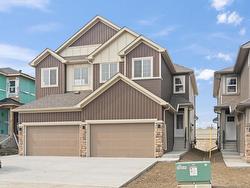 3118 9 ST NW  Edmonton, AB T6T 2V6