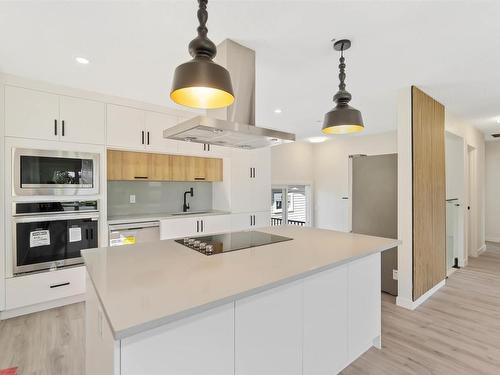 7320 77 Street, Edmonton, AB - Indoor Photo Showing Kitchen