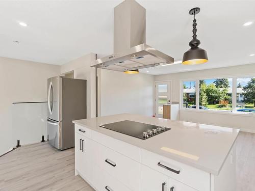 7320 77 Street, Edmonton, AB - Indoor Photo Showing Kitchen