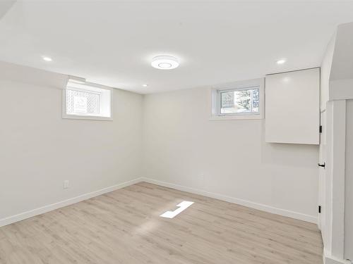 7320 77 Street, Edmonton, AB - Indoor Photo Showing Other Room