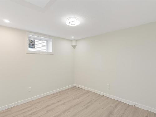 7320 77 Street, Edmonton, AB - Indoor Photo Showing Other Room