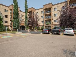 #104 400 PALISADES WY  Sherwood Park, AB T8H 0H4