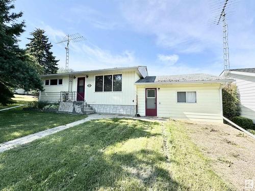 4820 50 St, Innisfree, AB 