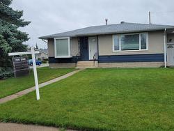 3530 121A AV NW NW  Edmonton, AB T5W 1P6