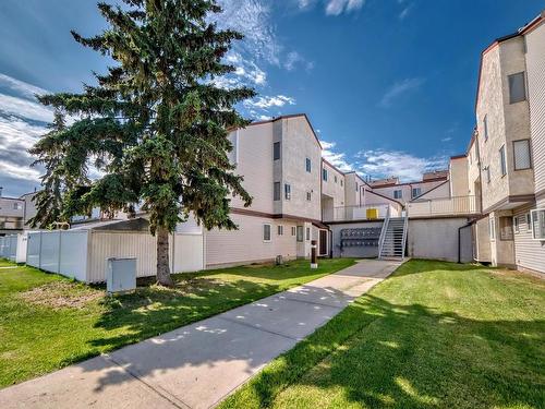 93 Lancaster Tc Nw, Edmonton, AB 