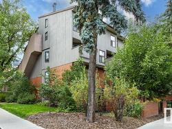 11128 83 AV NW  Edmonton, AB T6G 0V1