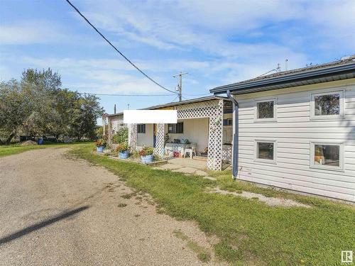 A&B 48472 Rge Rd 252, Rural Leduc County, AB - Outdoor