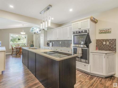 A&B 48472 Rge Rd 252, Rural Leduc County, AB - Indoor Photo Showing Kitchen