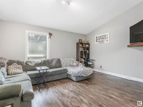 A&B 48472 Rge Rd 252, Rural Leduc County, AB - Indoor Photo Showing Living Room