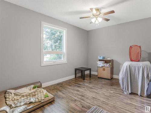 A&B 48472 Rge Rd 252, Rural Leduc County, AB - Indoor Photo Showing Bedroom