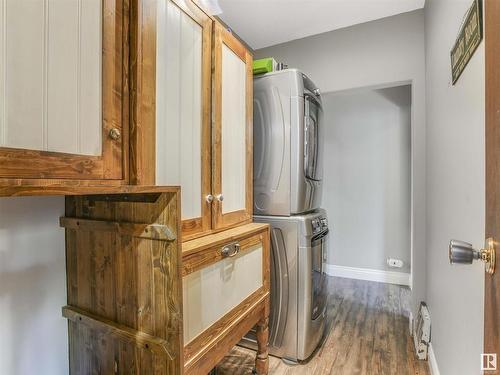 A&B 48472 Rge Rd 252, Rural Leduc County, AB - Indoor Photo Showing Laundry Room