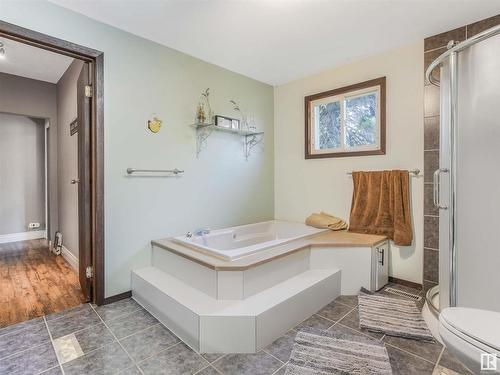 A&B 48472 Rge Rd 252, Rural Leduc County, AB - Indoor Photo Showing Bathroom