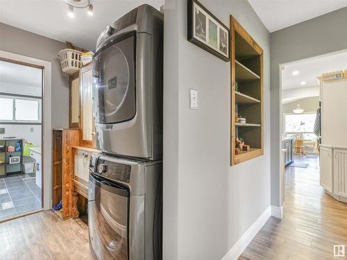 A&B 48472 Rge Rd 252, Rural Leduc County, AB - Indoor Photo Showing Laundry Room