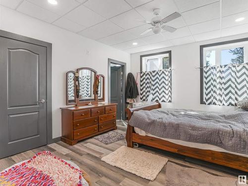 A&B 48472 Rge Rd 252, Rural Leduc County, AB - Indoor Photo Showing Bedroom