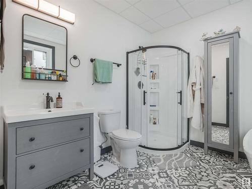 A&B 48472 Rge Rd 252, Rural Leduc County, AB - Indoor Photo Showing Bathroom