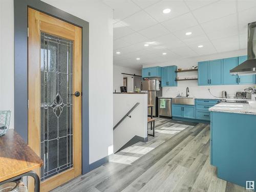 A&B 48472 Rge Rd 252, Rural Leduc County, AB - Indoor Photo Showing Kitchen