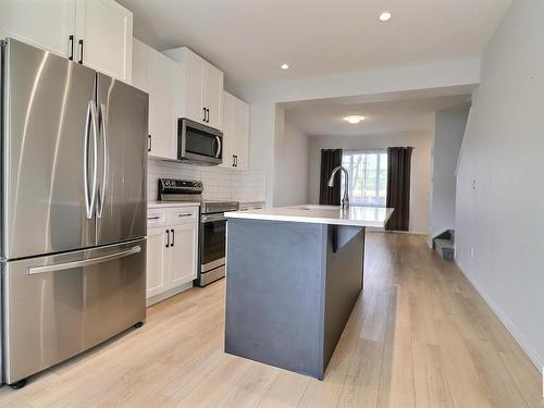 12439 83 Street, Edmonton, AB - Indoor Photo Showing Kitchen With Upgraded Kitchen