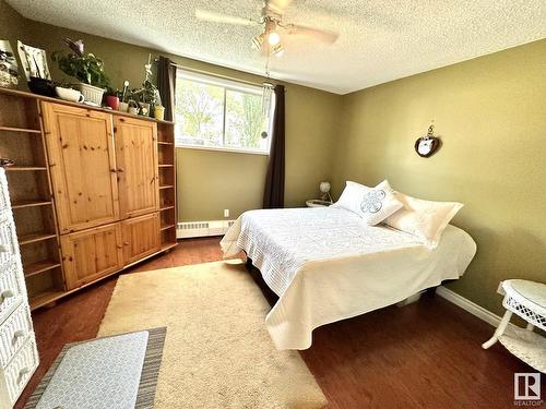 111 11620 9A Avenue, Edmonton, AB - Indoor Photo Showing Bedroom