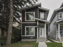 12014 104 ST NW NW  Edmonton, AB T5G 2L4