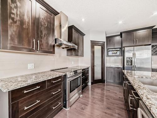 587 Albany Wy Nw, Edmonton, AB 