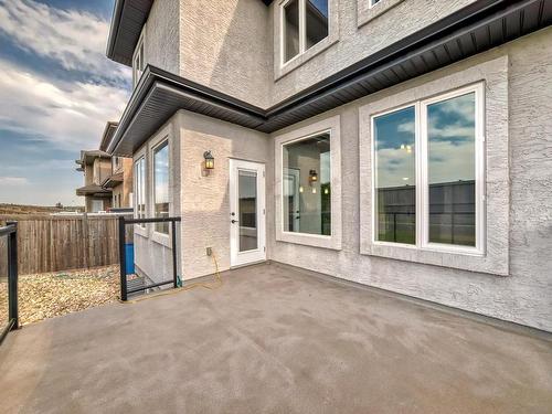 587 Albany Wy Nw, Edmonton, AB 