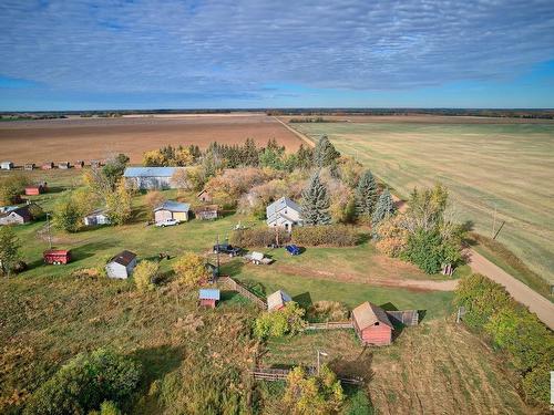 191043 Twp Rd 584, Rural Lamont County, AB 