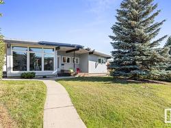 7012 89 AV NW  Edmonton, AB T6B 0N2