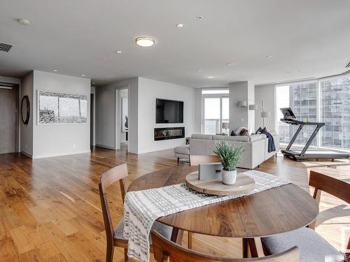 4704 10360 102 Street, Edmonton, AB - Indoor Photo Showing Living Room