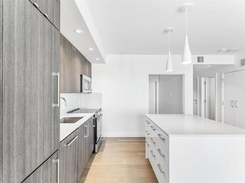 5406 10310 102 Street, Edmonton, AB - Indoor Photo Showing Kitchen