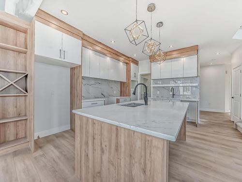 28 Ashbury Crescent, Spruce Grove, AB - Indoor Photo Showing Kitchen