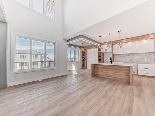 28 Ashbury Crescent, Spruce Grove, AB - Indoor Photo Showing Kitchen