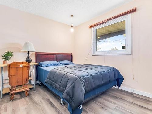 11731 145 Avenue Nw, Edmonton, AB - Indoor Photo Showing Bedroom