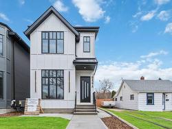 9427A 79 ST NW  Edmonton, AB T6C 2R8