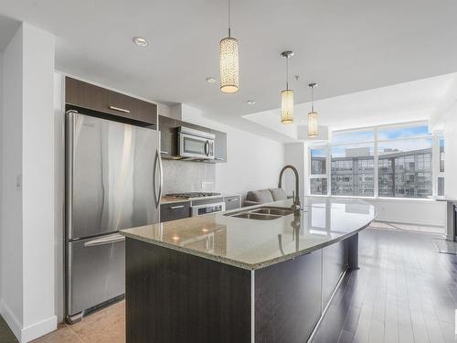 709 2612 109 Street, Edmonton, AB - Indoor Photo Showing Kitchen With Stainless Steel Kitchen With Double Sink With Upgraded Kitchen